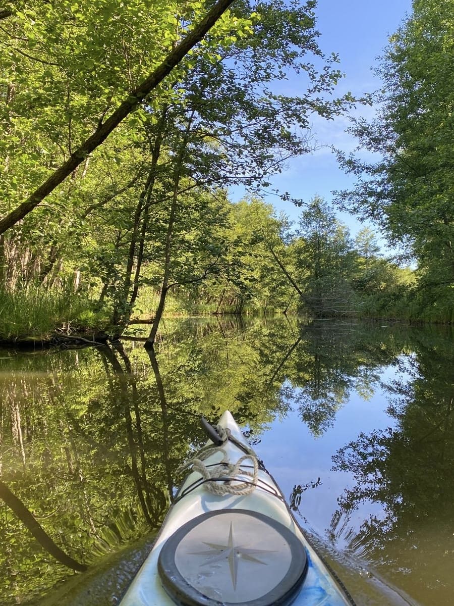 Atemberaubende Berglandschaft mit dramatischen Wolken bei TourBreak